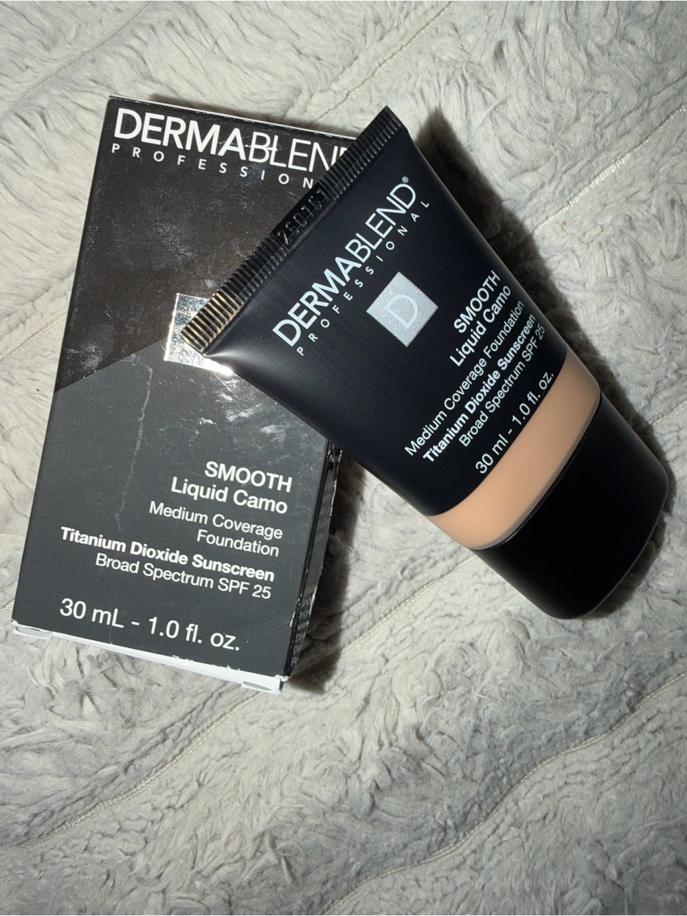 Dermablend Smooth Liquid Camo Foundation - Beige/Tan Shade
